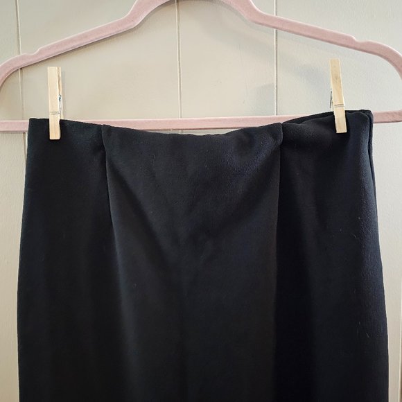 💜 4/$30 💜 Dynamite Pencil Skirt - Picture 2 of 6